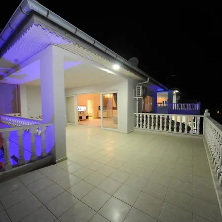 Villa Amira Villas